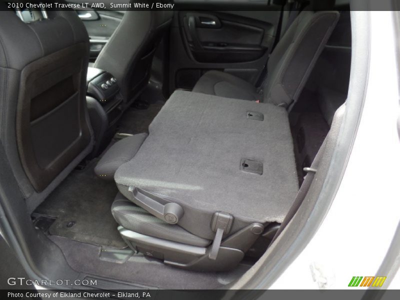 Summit White / Ebony 2010 Chevrolet Traverse LT AWD