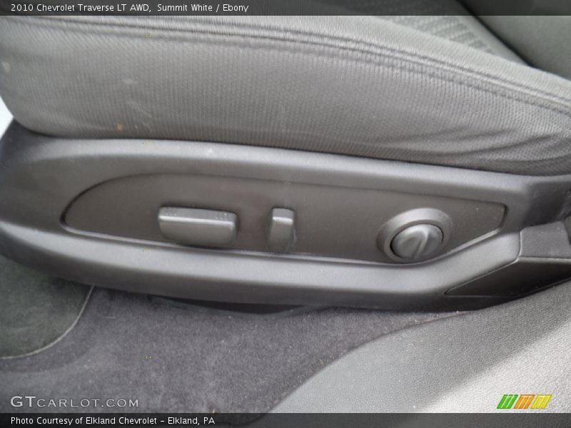 Summit White / Ebony 2010 Chevrolet Traverse LT AWD