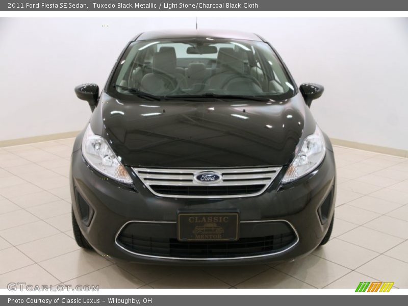 Tuxedo Black Metallic / Light Stone/Charcoal Black Cloth 2011 Ford Fiesta SE Sedan