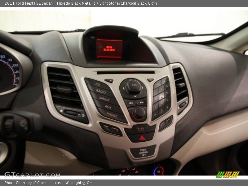 Controls of 2011 Fiesta SE Sedan