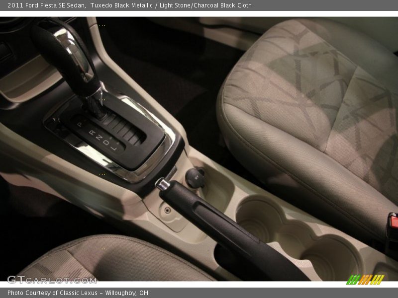 Tuxedo Black Metallic / Light Stone/Charcoal Black Cloth 2011 Ford Fiesta SE Sedan