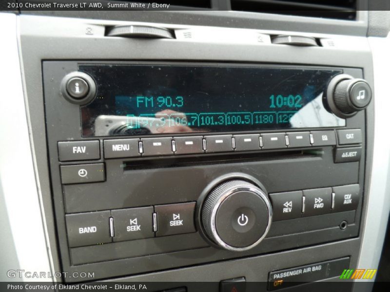 Summit White / Ebony 2010 Chevrolet Traverse LT AWD
