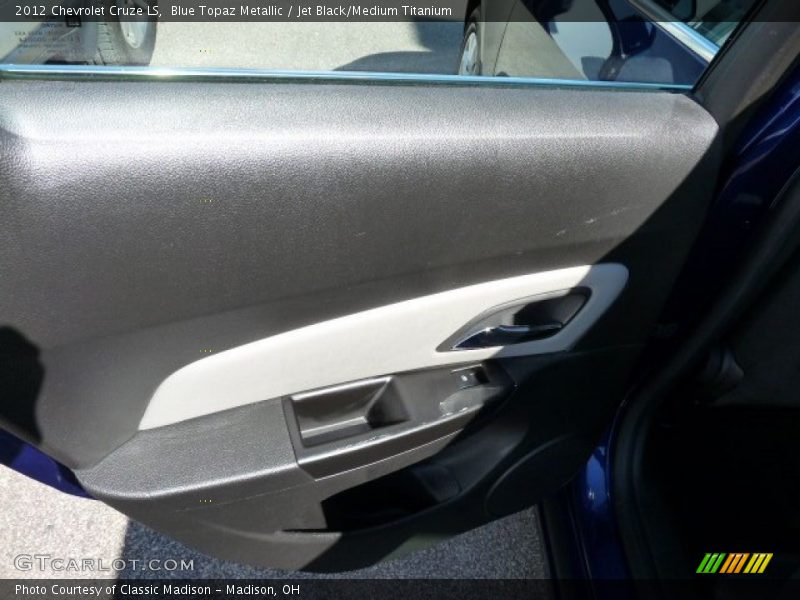Blue Topaz Metallic / Jet Black/Medium Titanium 2012 Chevrolet Cruze LS