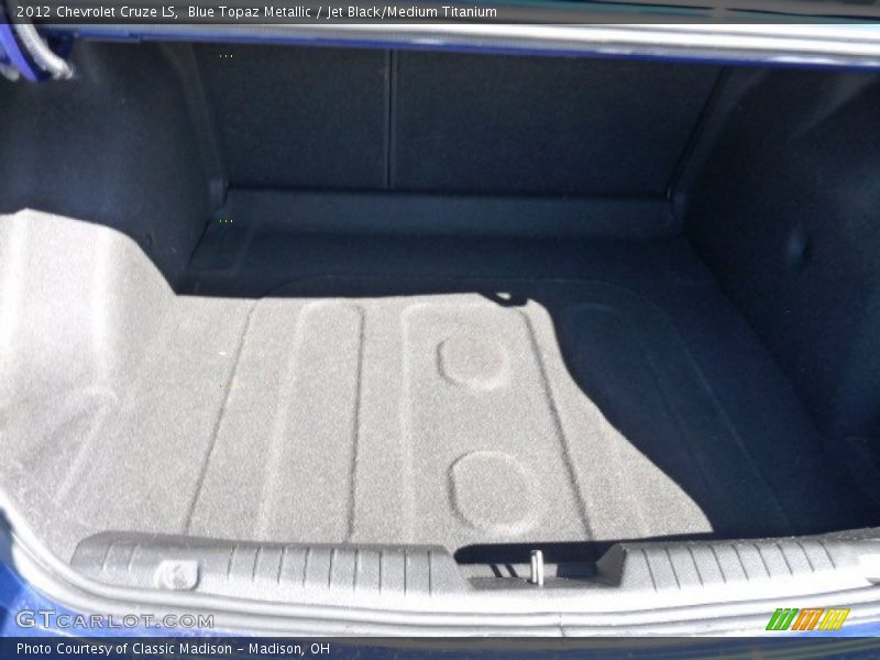Blue Topaz Metallic / Jet Black/Medium Titanium 2012 Chevrolet Cruze LS