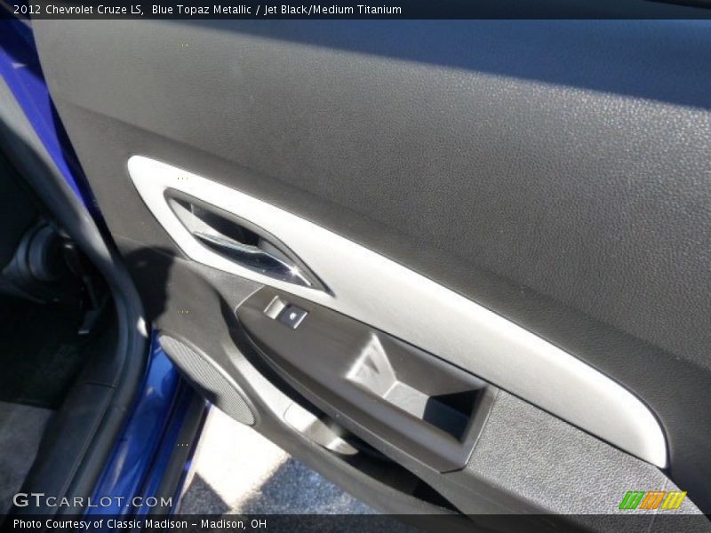 Blue Topaz Metallic / Jet Black/Medium Titanium 2012 Chevrolet Cruze LS
