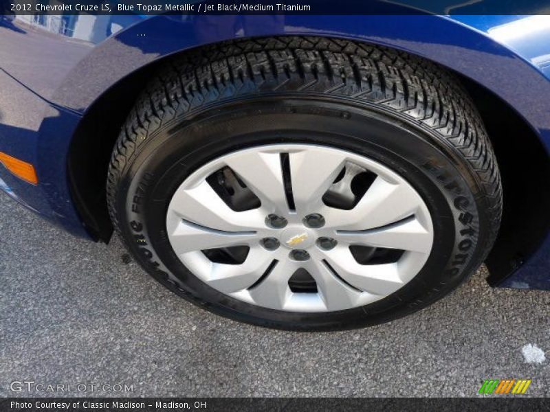 Blue Topaz Metallic / Jet Black/Medium Titanium 2012 Chevrolet Cruze LS