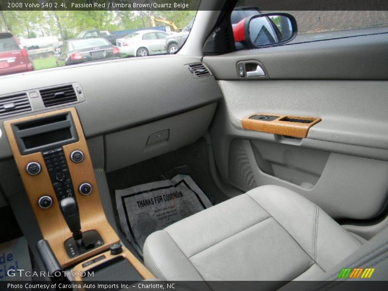 Front Seat of 2008 S40 2.4i