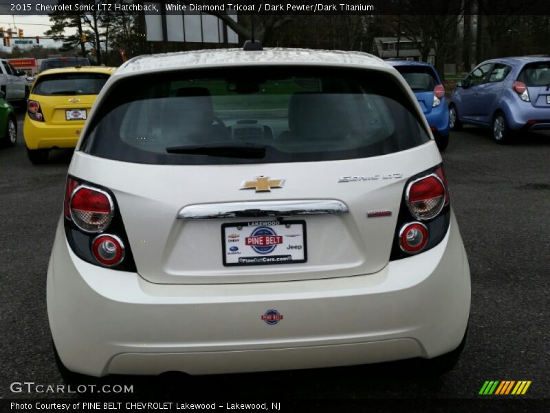 White Diamond Tricoat / Dark Pewter/Dark Titanium 2015 Chevrolet Sonic LTZ Hatchback