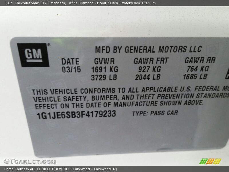 White Diamond Tricoat / Dark Pewter/Dark Titanium 2015 Chevrolet Sonic LTZ Hatchback