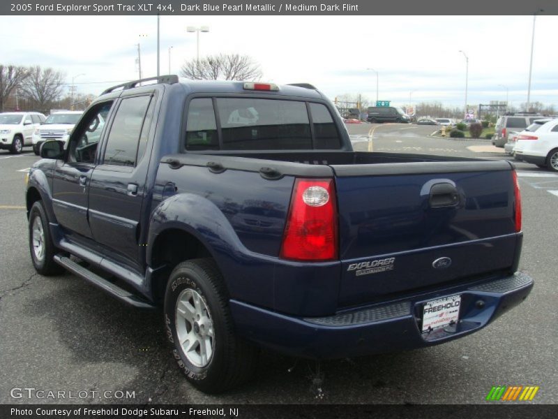 Dark Blue Pearl Metallic / Medium Dark Flint 2005 Ford Explorer Sport Trac XLT 4x4