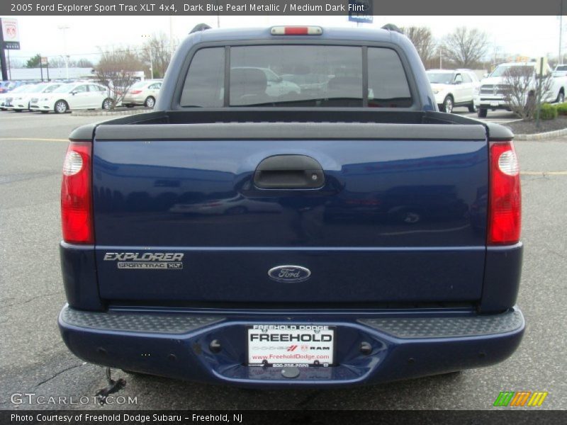 Dark Blue Pearl Metallic / Medium Dark Flint 2005 Ford Explorer Sport Trac XLT 4x4