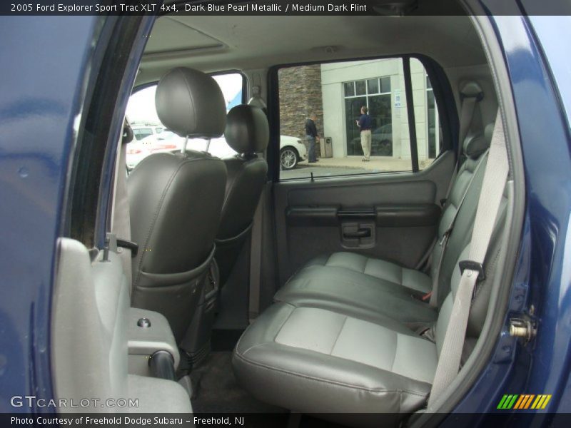 Dark Blue Pearl Metallic / Medium Dark Flint 2005 Ford Explorer Sport Trac XLT 4x4