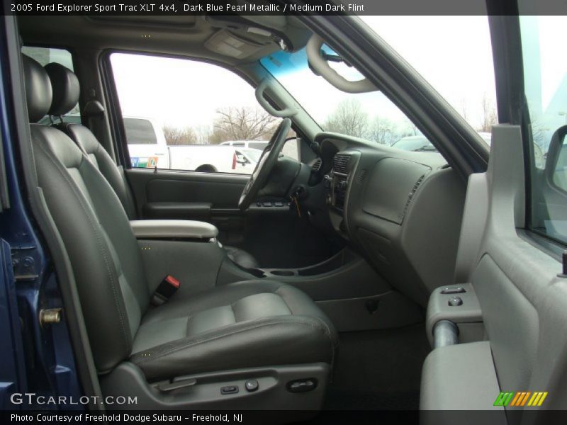 Dark Blue Pearl Metallic / Medium Dark Flint 2005 Ford Explorer Sport Trac XLT 4x4