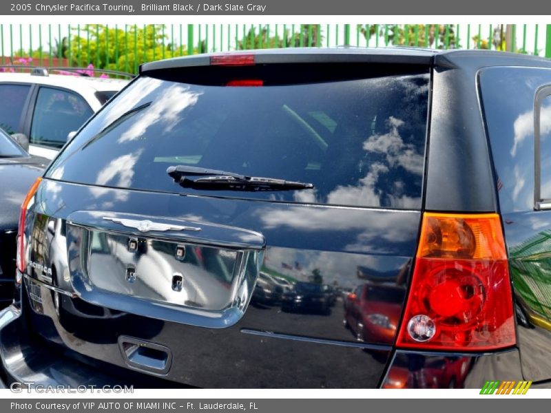 Brilliant Black / Dark Slate Gray 2005 Chrysler Pacifica Touring