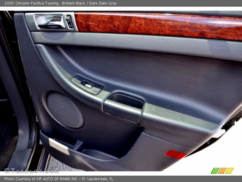 Brilliant Black / Dark Slate Gray 2005 Chrysler Pacifica Touring