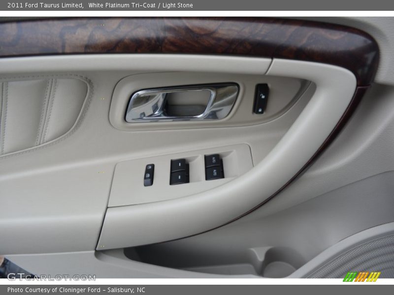White Platinum Tri-Coat / Light Stone 2011 Ford Taurus Limited