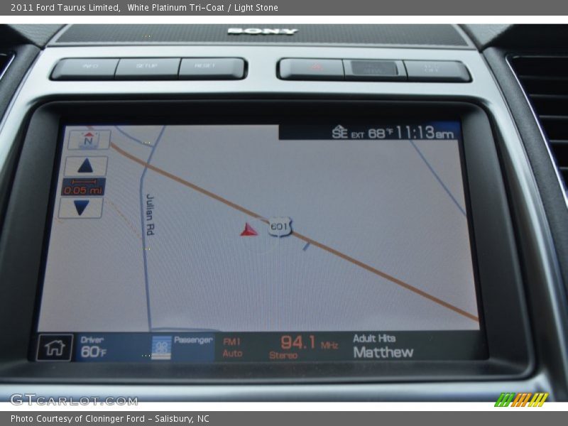 White Platinum Tri-Coat / Light Stone 2011 Ford Taurus Limited