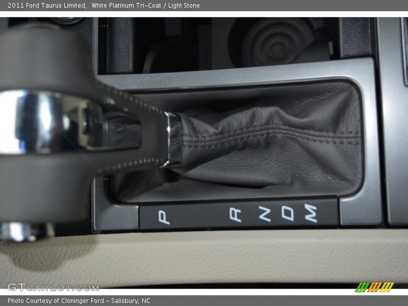 White Platinum Tri-Coat / Light Stone 2011 Ford Taurus Limited