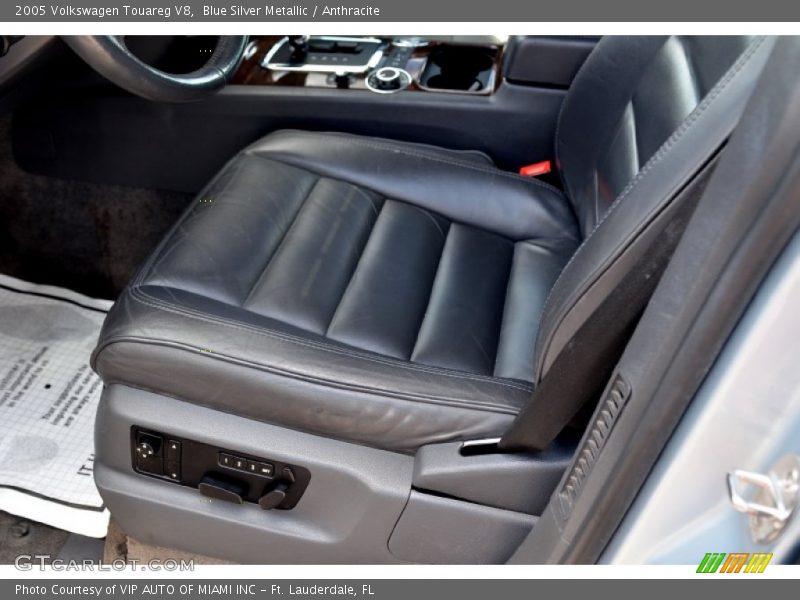 Blue Silver Metallic / Anthracite 2005 Volkswagen Touareg V8