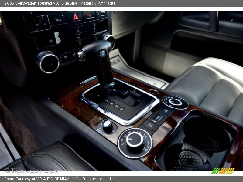 Blue Silver Metallic / Anthracite 2005 Volkswagen Touareg V8