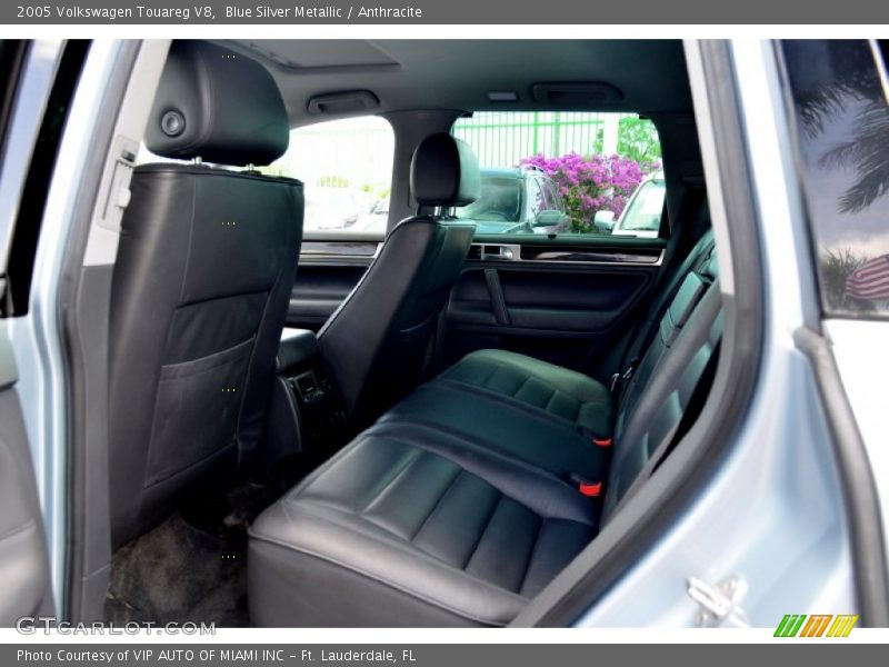 Blue Silver Metallic / Anthracite 2005 Volkswagen Touareg V8