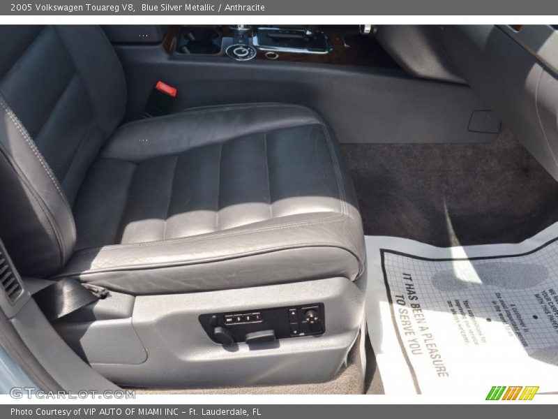 Blue Silver Metallic / Anthracite 2005 Volkswagen Touareg V8