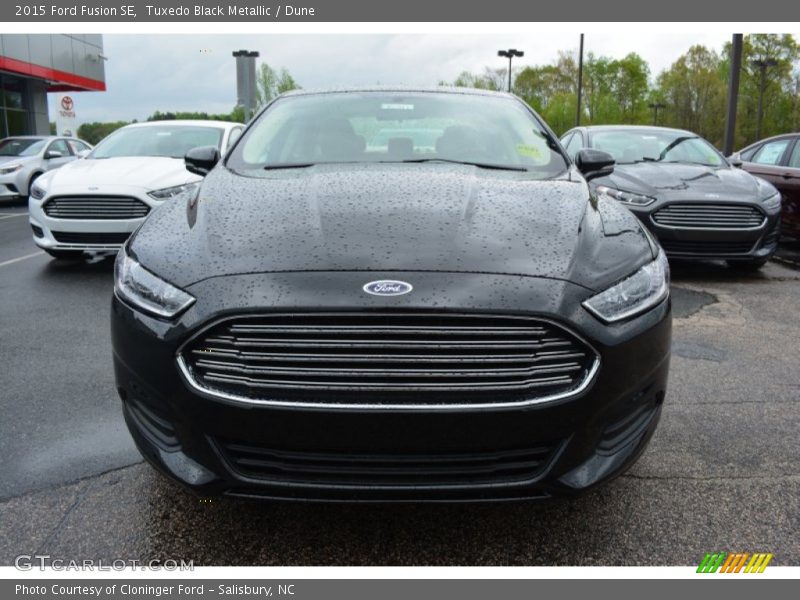 Tuxedo Black Metallic / Dune 2015 Ford Fusion SE