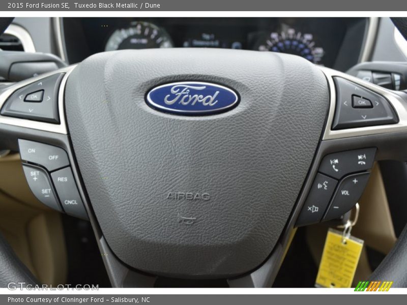 Tuxedo Black Metallic / Dune 2015 Ford Fusion SE