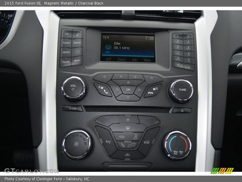 Magnetic Metallic / Charcoal Black 2015 Ford Fusion SE