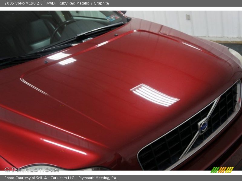 Ruby Red Metallic / Graphite 2005 Volvo XC90 2.5T AWD