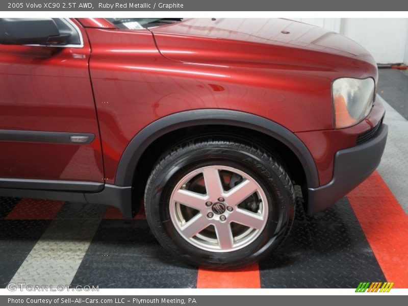 Ruby Red Metallic / Graphite 2005 Volvo XC90 2.5T AWD