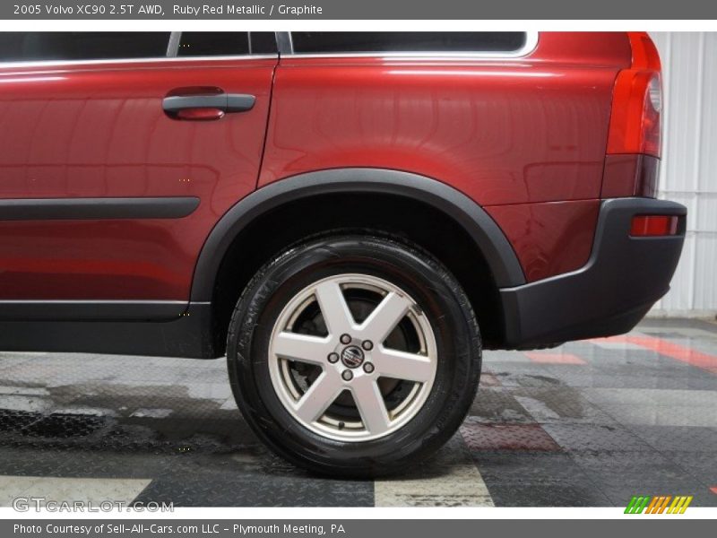 Ruby Red Metallic / Graphite 2005 Volvo XC90 2.5T AWD