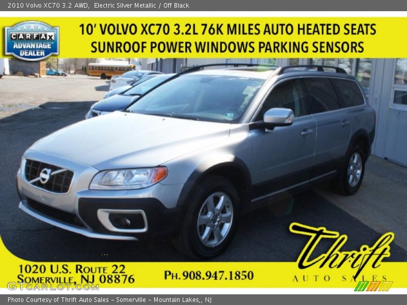 Electric Silver Metallic / Off Black 2010 Volvo XC70 3.2 AWD