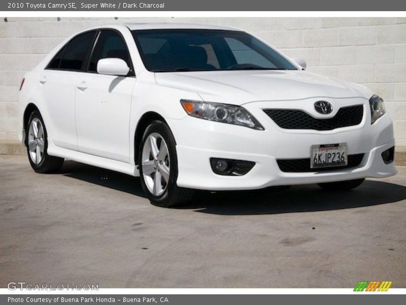 Super White / Dark Charcoal 2010 Toyota Camry SE