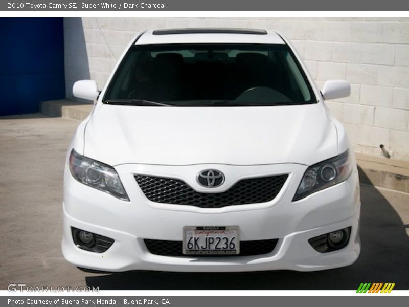 Super White / Dark Charcoal 2010 Toyota Camry SE