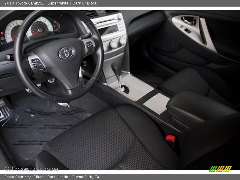 Super White / Dark Charcoal 2010 Toyota Camry SE