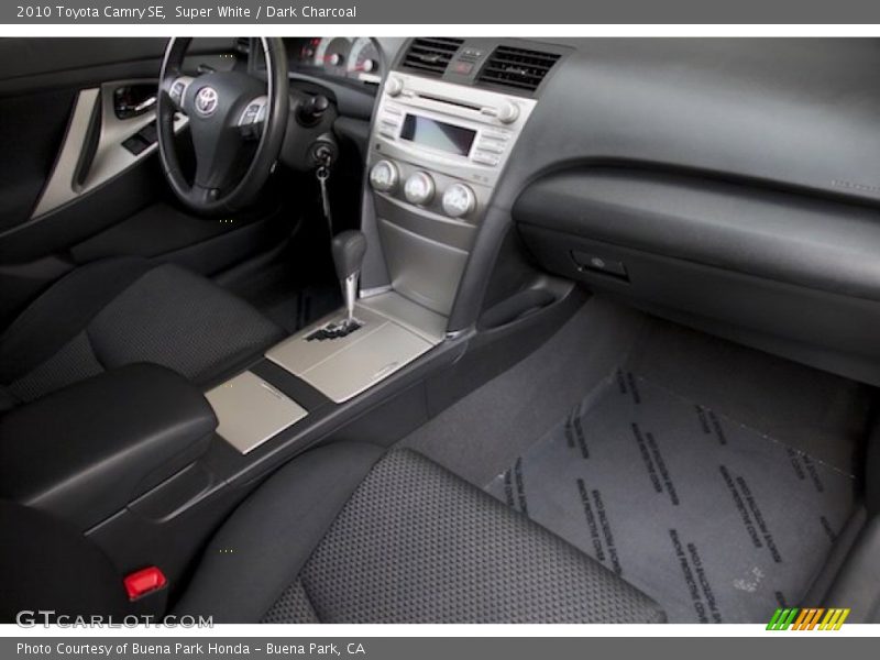 Super White / Dark Charcoal 2010 Toyota Camry SE