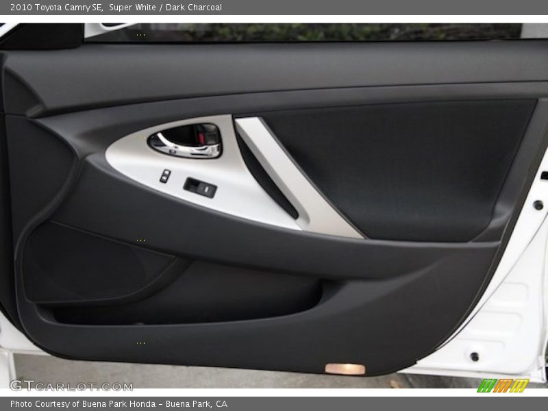 Super White / Dark Charcoal 2010 Toyota Camry SE