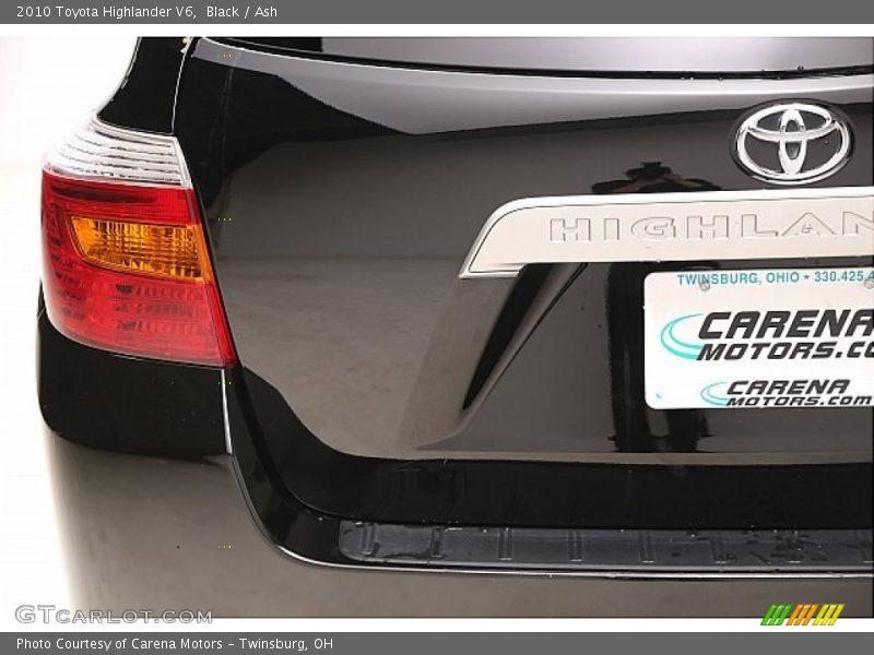 Black / Ash 2010 Toyota Highlander V6