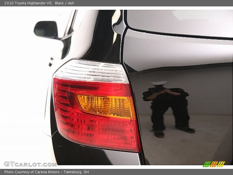 Black / Ash 2010 Toyota Highlander V6