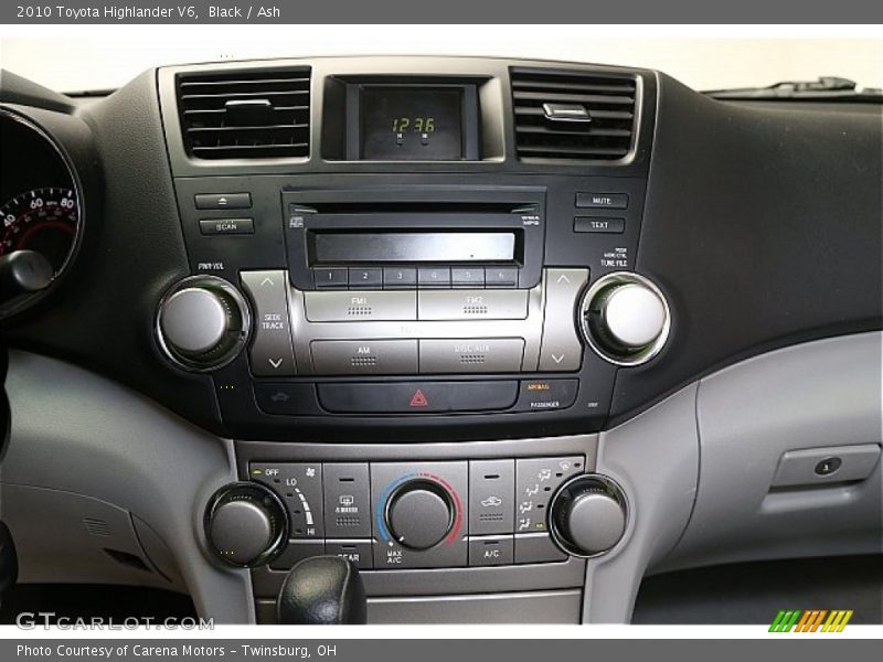 Black / Ash 2010 Toyota Highlander V6