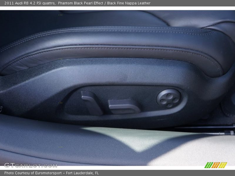 Phantom Black Pearl Effect / Black Fine Nappa Leather 2011 Audi R8 4.2 FSI quattro