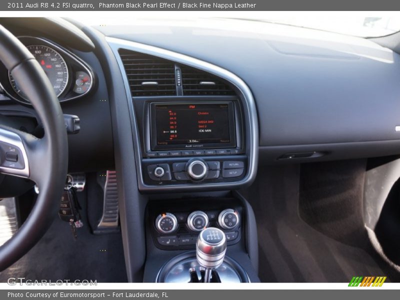 Phantom Black Pearl Effect / Black Fine Nappa Leather 2011 Audi R8 4.2 FSI quattro