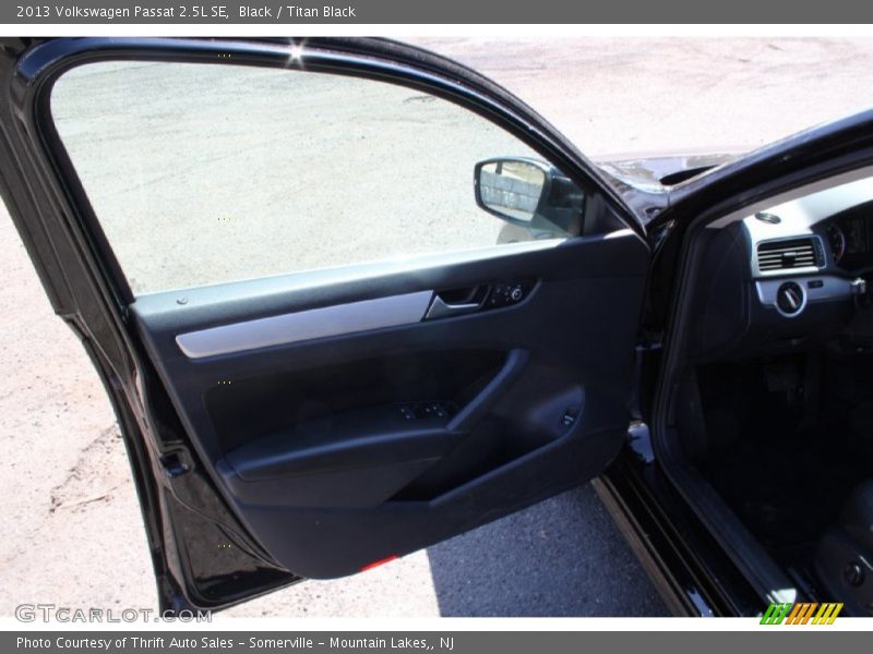 Black / Titan Black 2013 Volkswagen Passat 2.5L SE