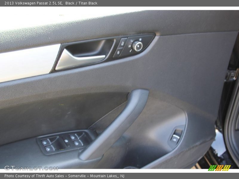 Black / Titan Black 2013 Volkswagen Passat 2.5L SE