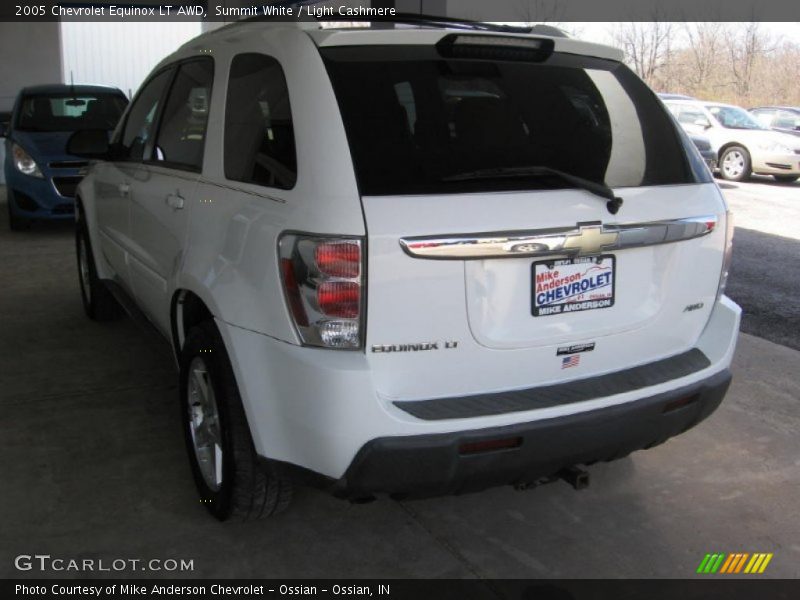 Summit White / Light Cashmere 2005 Chevrolet Equinox LT AWD