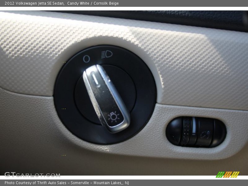 Candy White / Cornsilk Beige 2012 Volkswagen Jetta SE Sedan