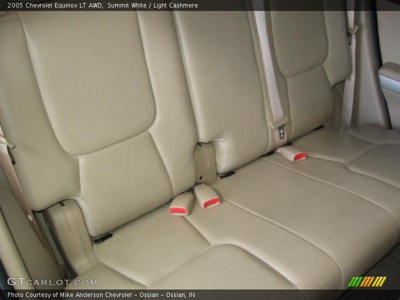 Summit White / Light Cashmere 2005 Chevrolet Equinox LT AWD