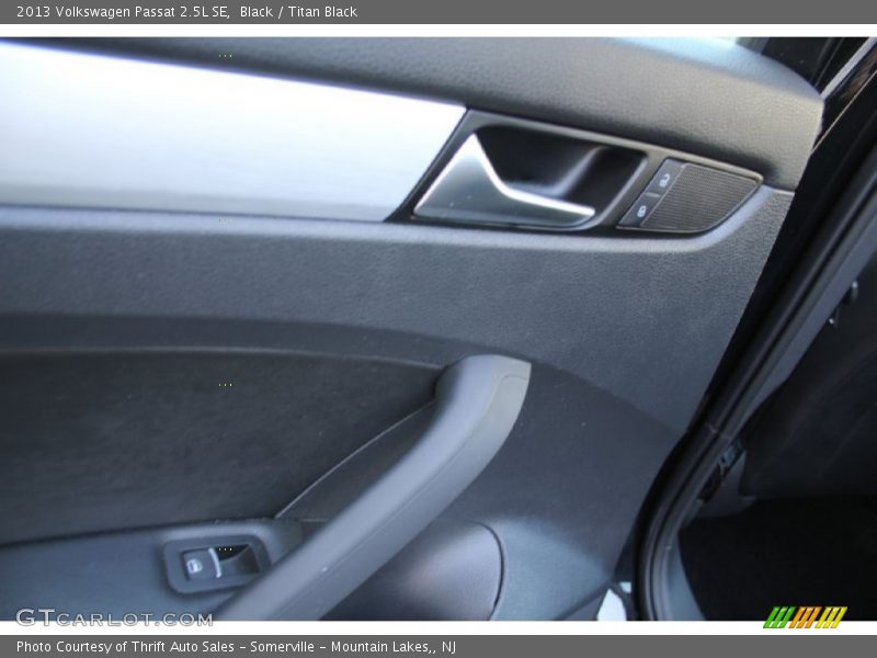 Black / Titan Black 2013 Volkswagen Passat 2.5L SE