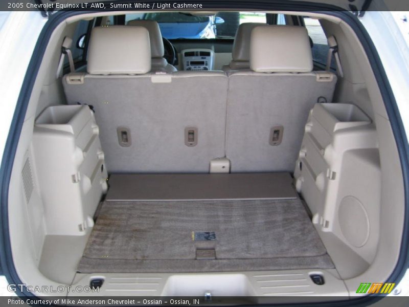 Summit White / Light Cashmere 2005 Chevrolet Equinox LT AWD